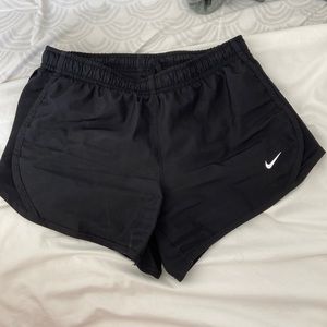 Girls Medium Black Nike Shorts